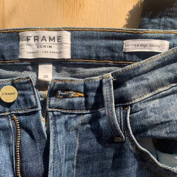 Frame Le High Skinny Jean in Langston Wash - Picture 3 of 7